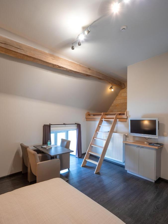 B&B De Oude Winning Riemst Exteriör bild