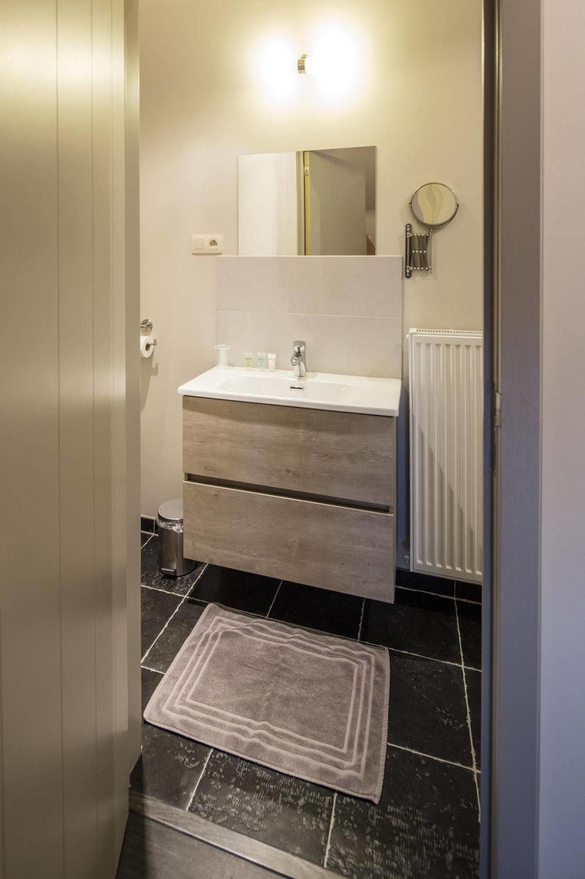 B&B De Oude Winning Riemst Exteriör bild