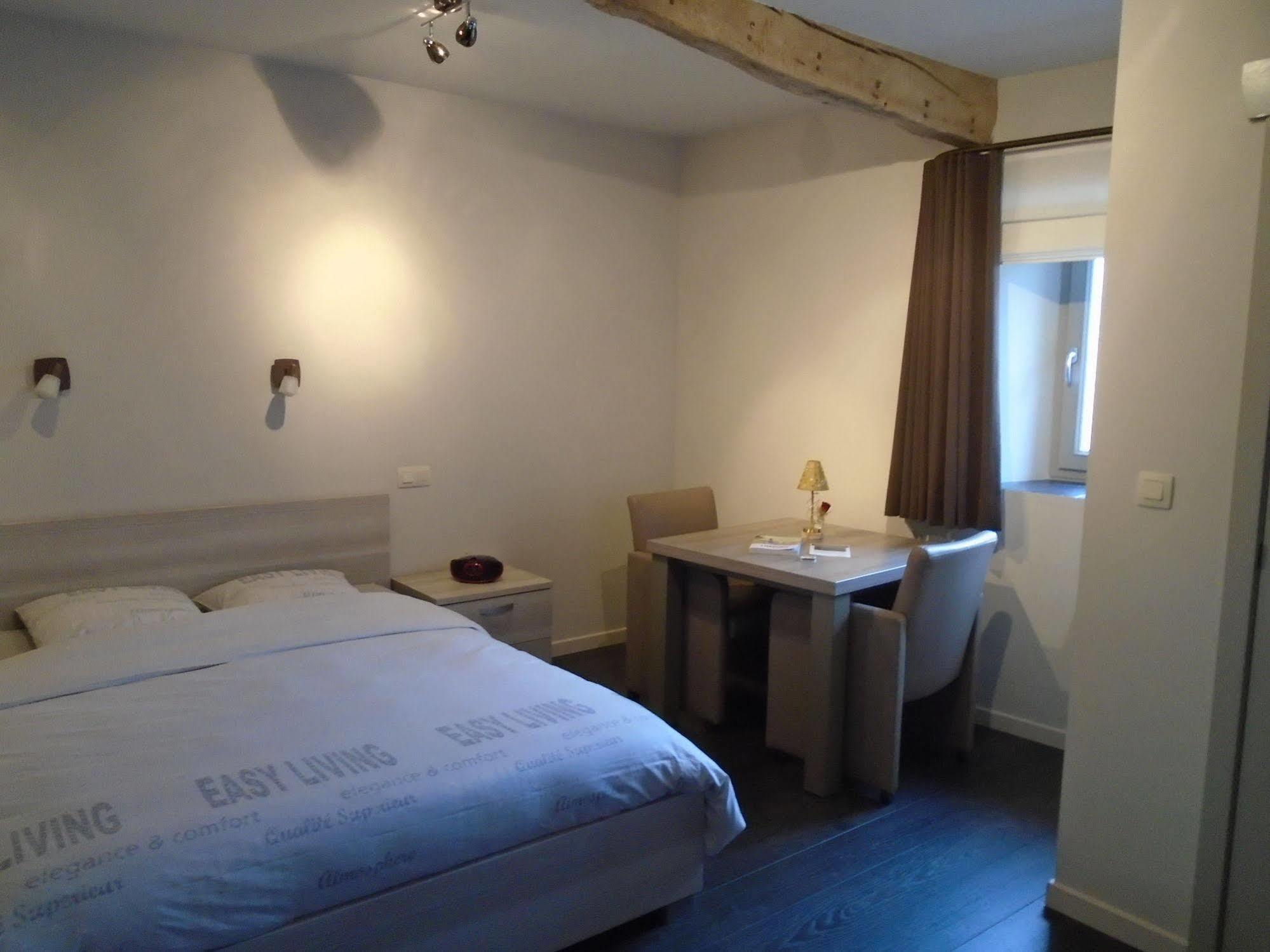 B&B De Oude Winning Riemst Exteriör bild