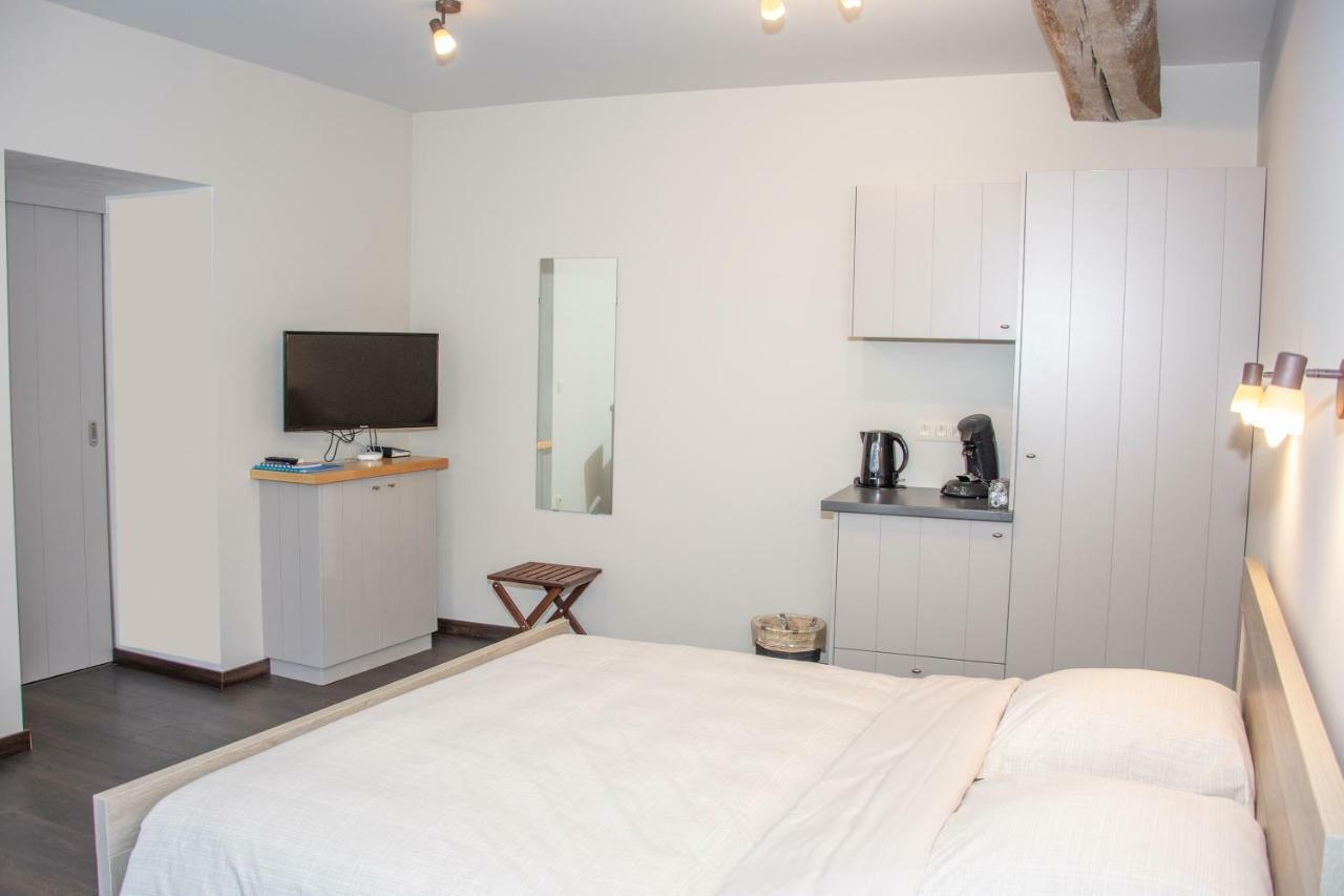 B&B De Oude Winning Riemst Exteriör bild